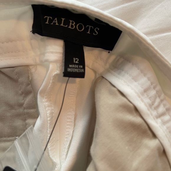 Capris - Picture 4 of 4